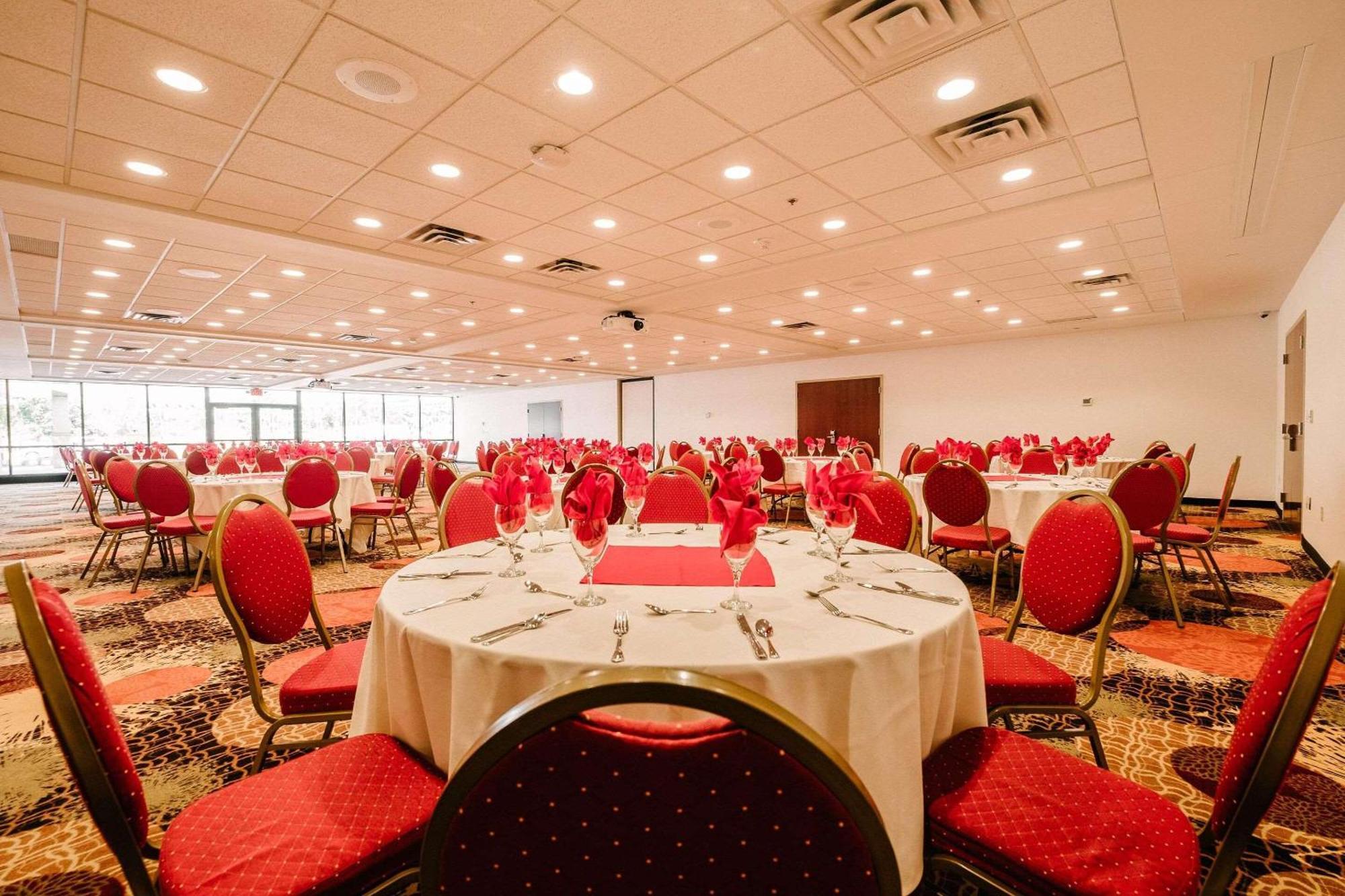 Radisson Hotel St Paul Downtown Сейнт Пол Екстериор снимка